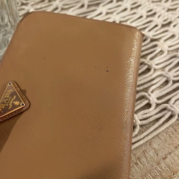 Prada zip around continental wallet - Picture 6 of 8